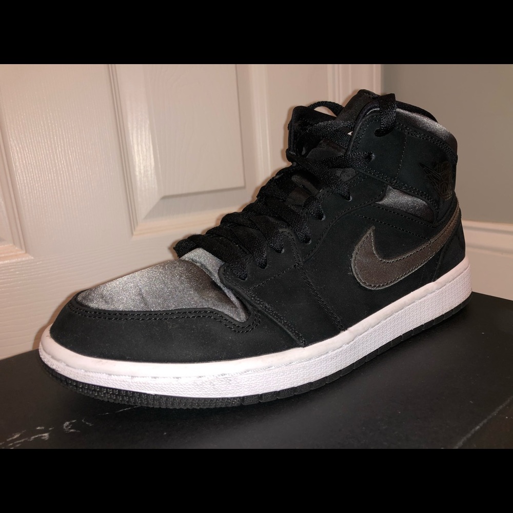 Air Jordan 1 - Picture 2 of 7